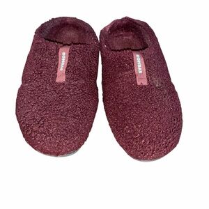 Women’s Burgundy Bombas Slippers Size 10